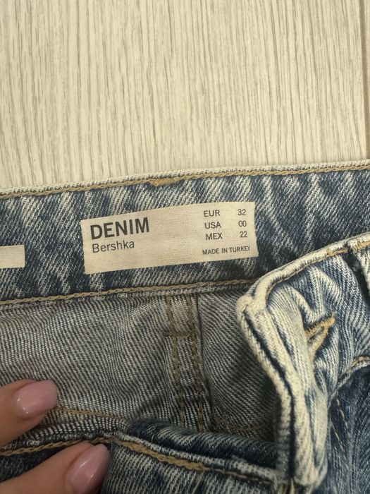 Нові джинси Bershka