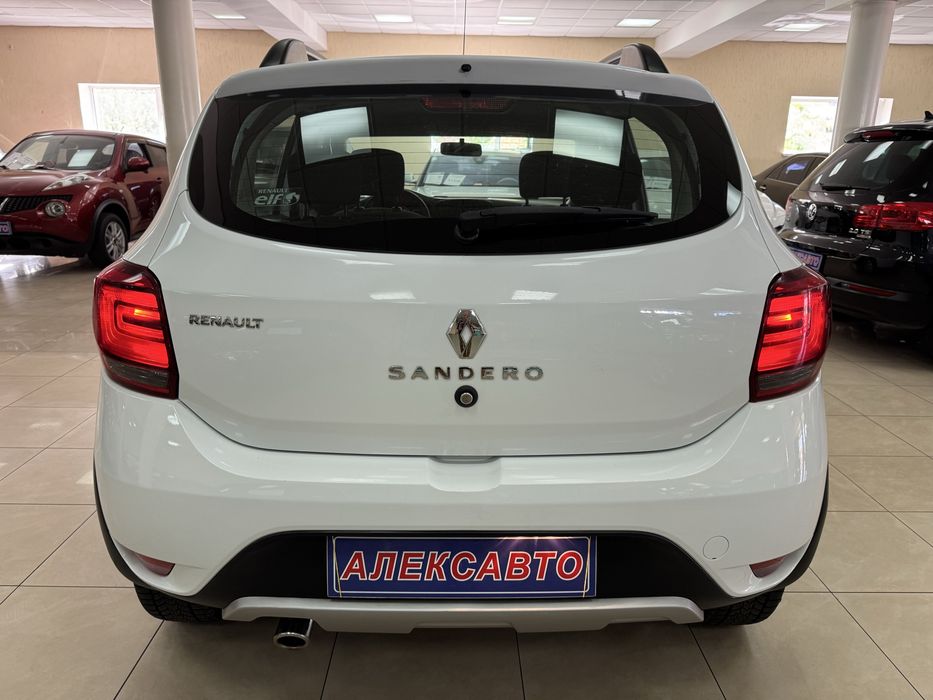 Renault Sandero Stepway 0.9i 12V АКПП 2017 р.в. (90 к.с.)