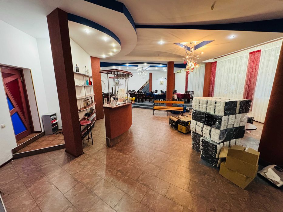 Продаж ресторану, Дрогобич, 533 м.кв., центр міста, БЕЗ КОМІСІЇ,
