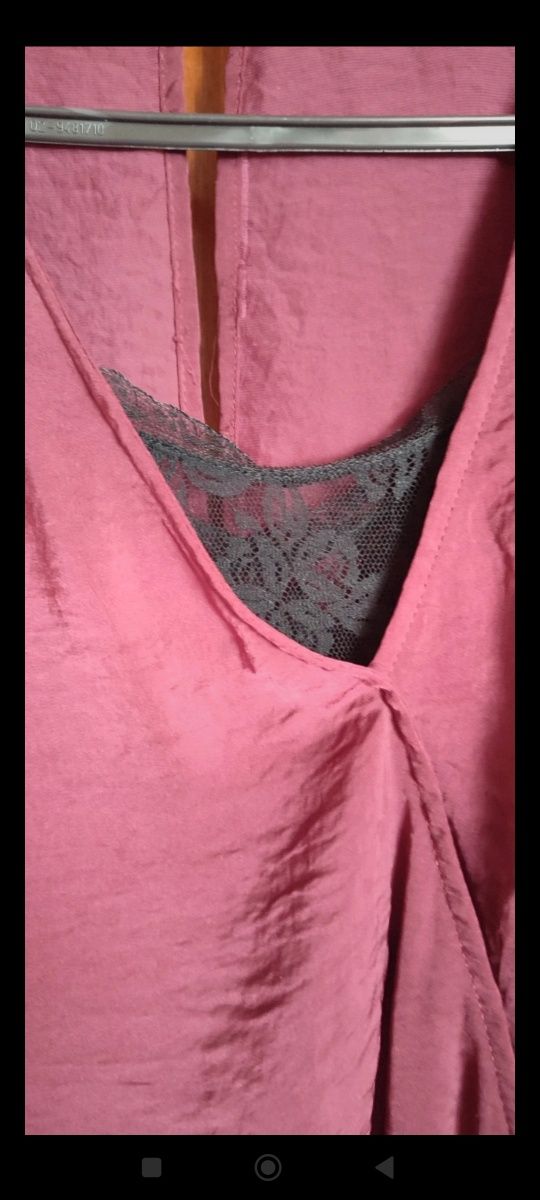 Vestido vermelho acetinado