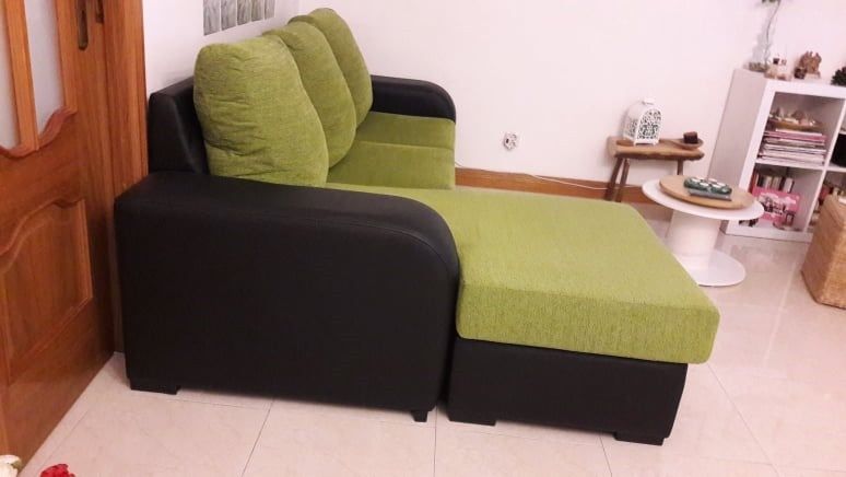 Sofá chaise loung.