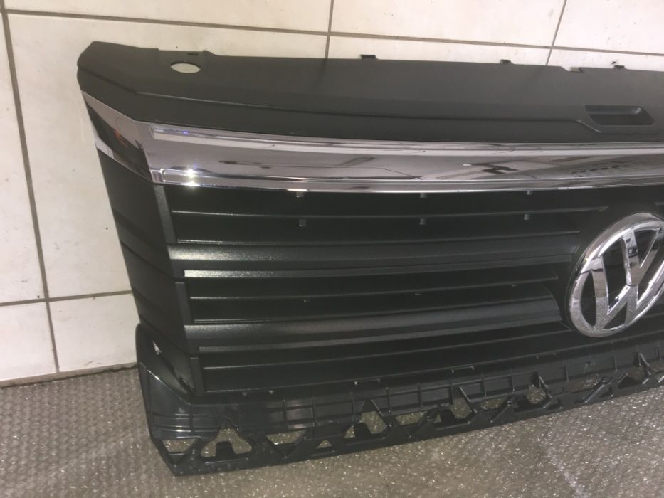 Gril Grill Atrapa VW Volkswagen Crafter II 2017 --> stan bdb