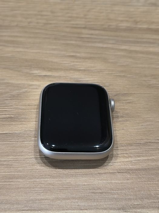 iPhone 14 + Apple watch se 2 gen