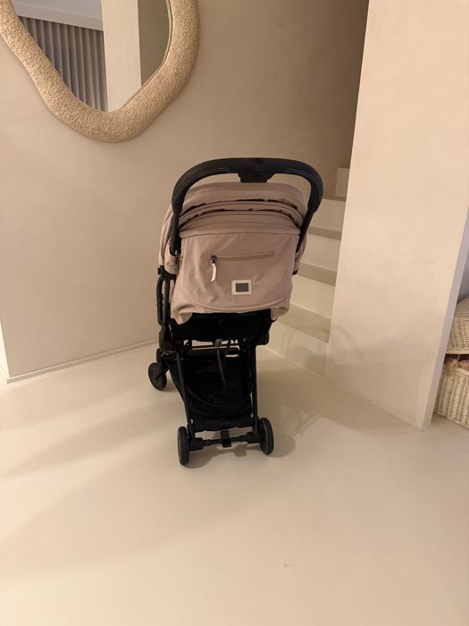 Cybex Coya Cozy Beige z pałąkiem
