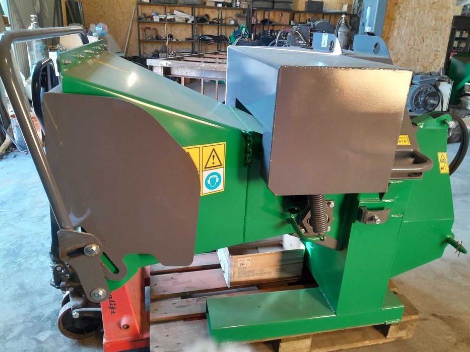 Щепоріз. Подрібнювач гілок. Щепоріз до трактора. Прямий Щепоріз РМ160Т