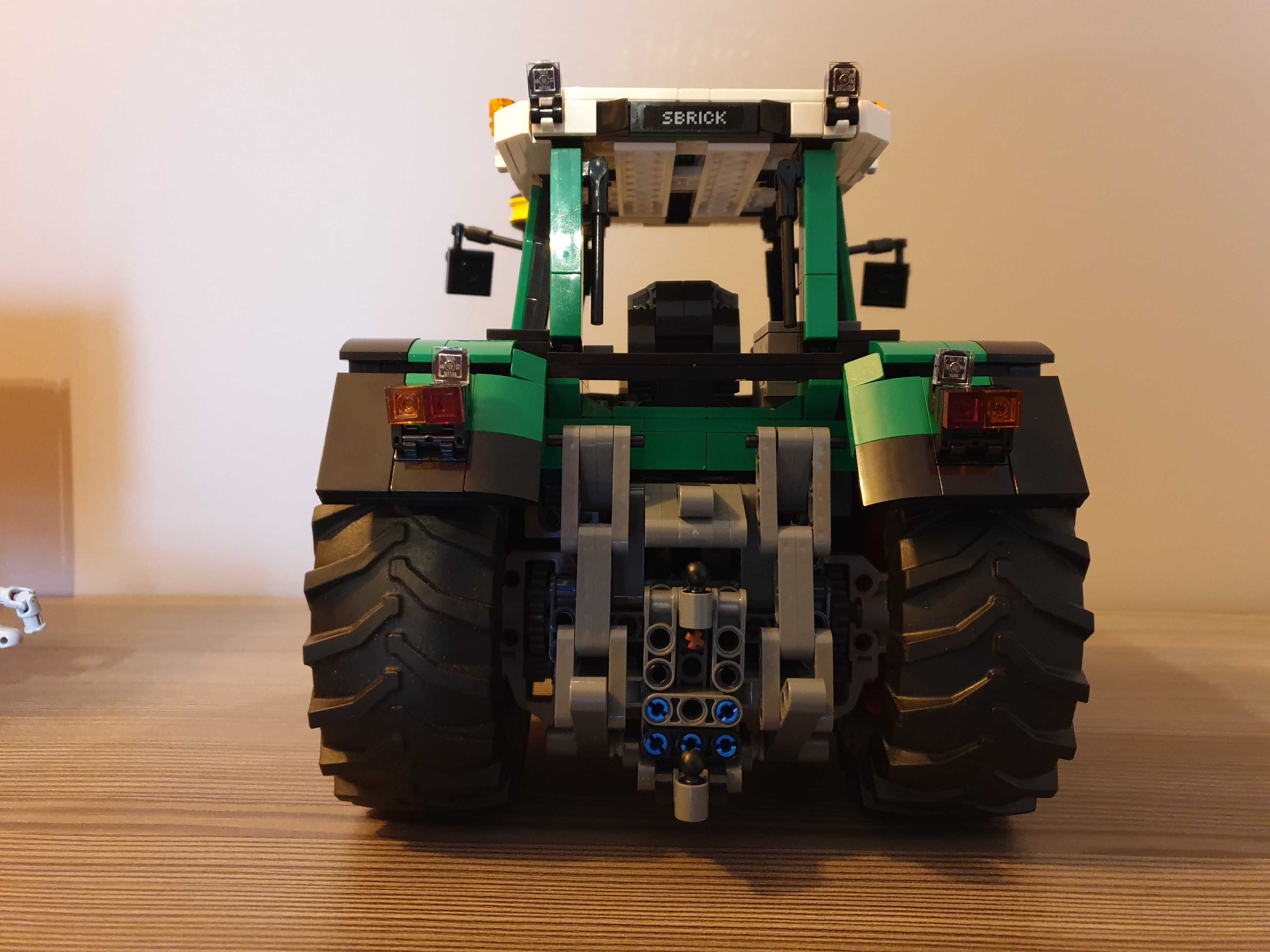LEGO Technic MOC Fendt Favorit 514C by EricTrax