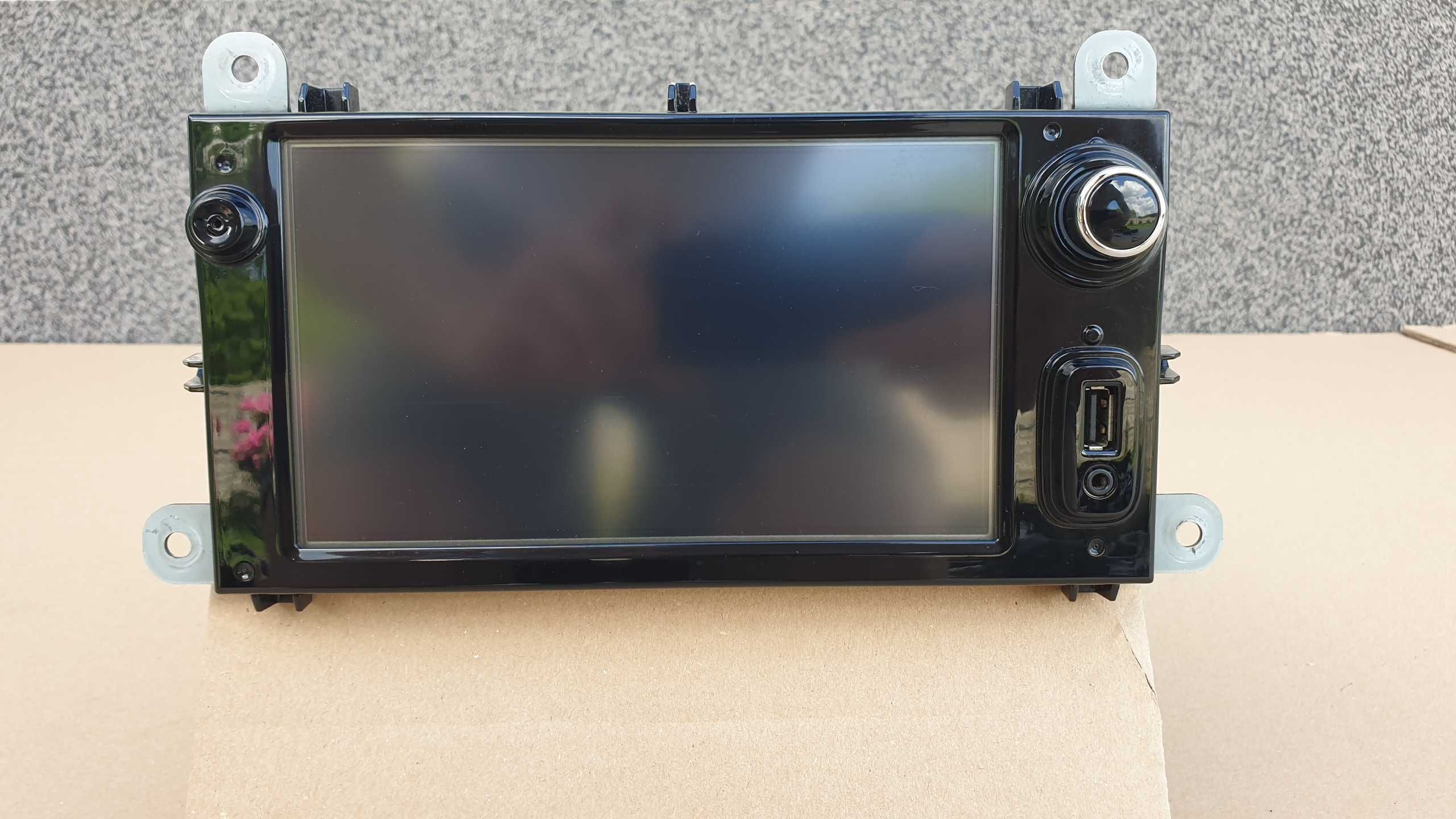 Wyświetlacz radio ekran nawigacja monitor Renault Clio IV 2811/55249R