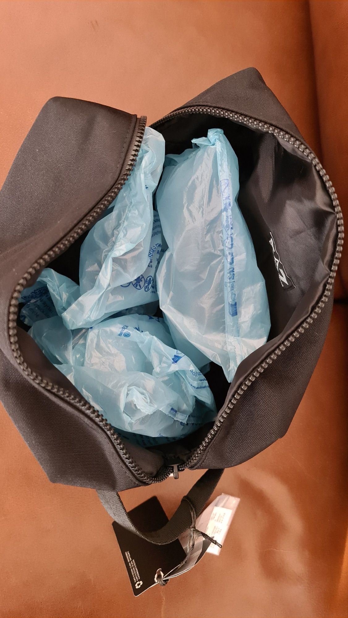 Kosmetyczka emporio armani.
