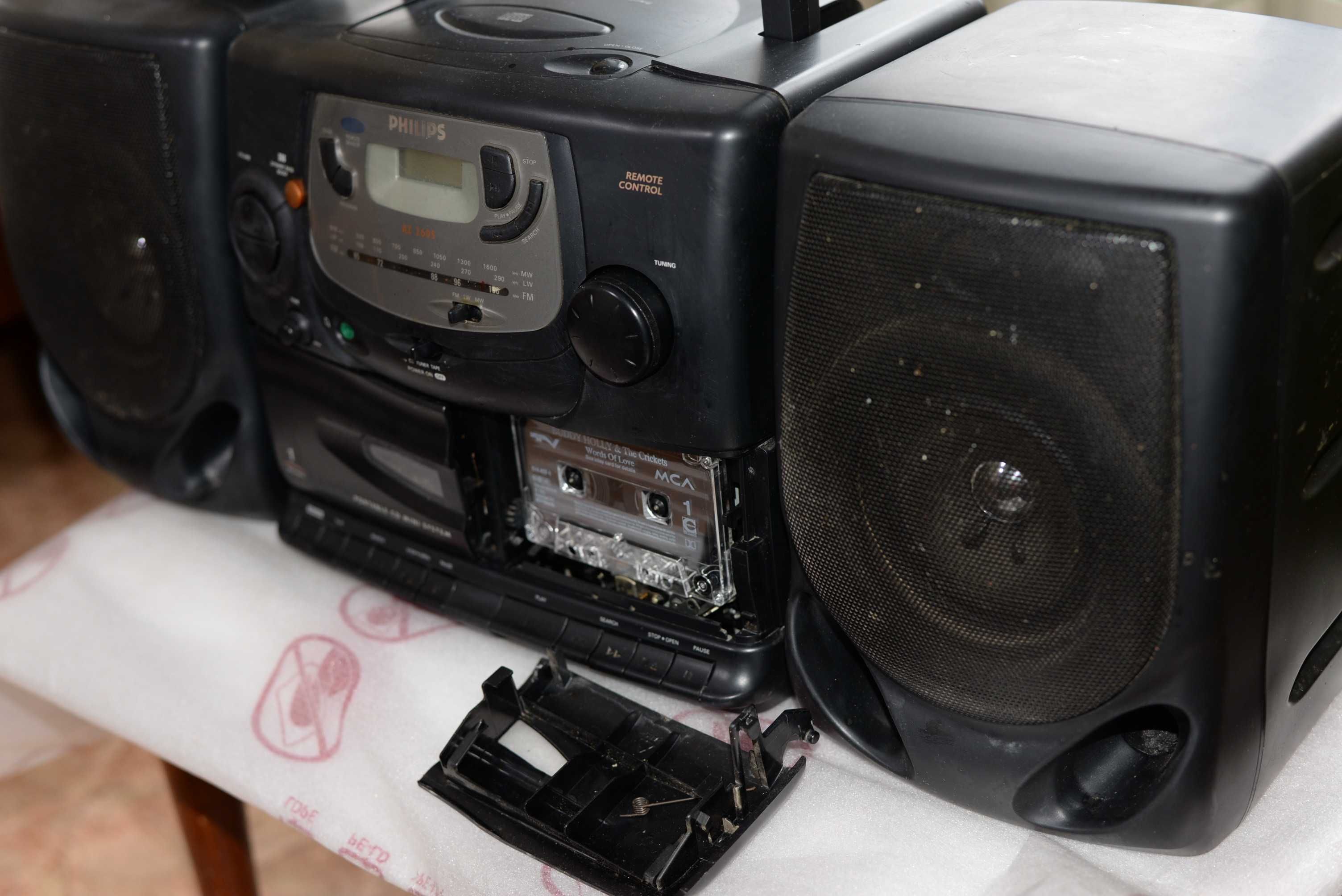 бумбокс с пультом ,магнитола Philips  AZ2605  CD, радіо,касети