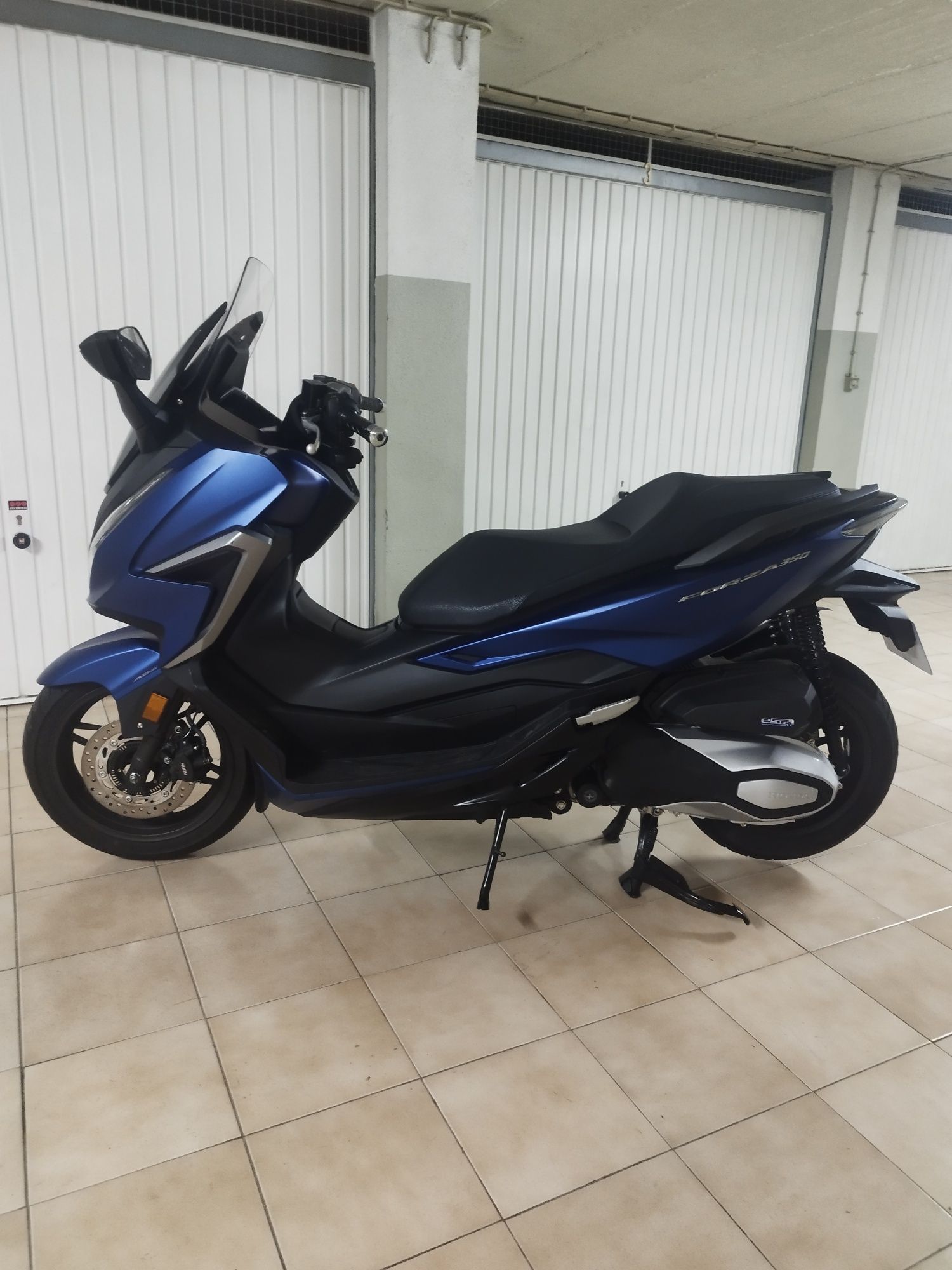 Honda forza 350,