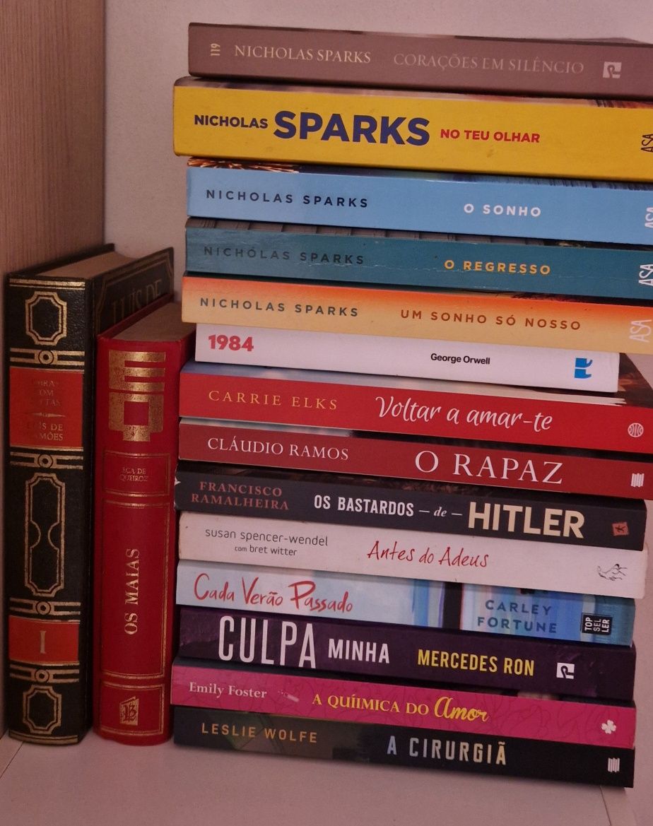 Vendo livros ...