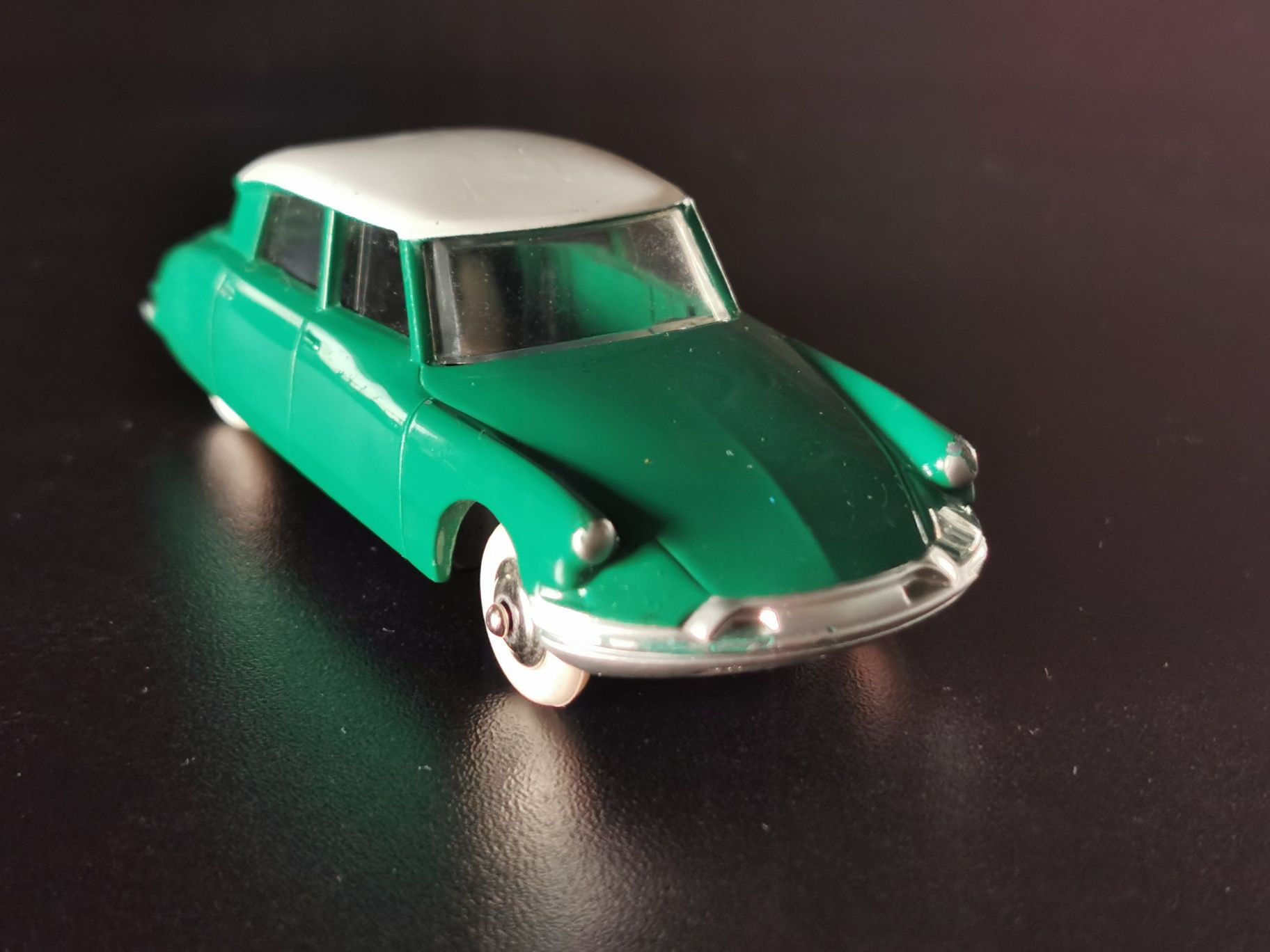 Citroën DS19 Dinky Toys