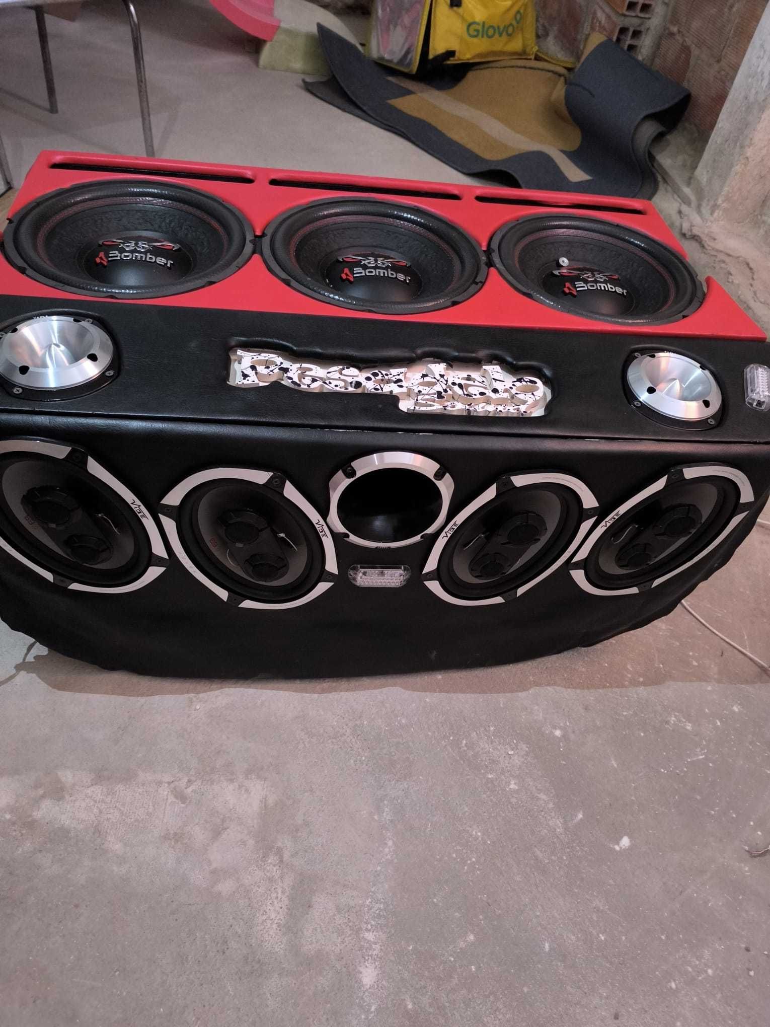Sistema de som automotivo