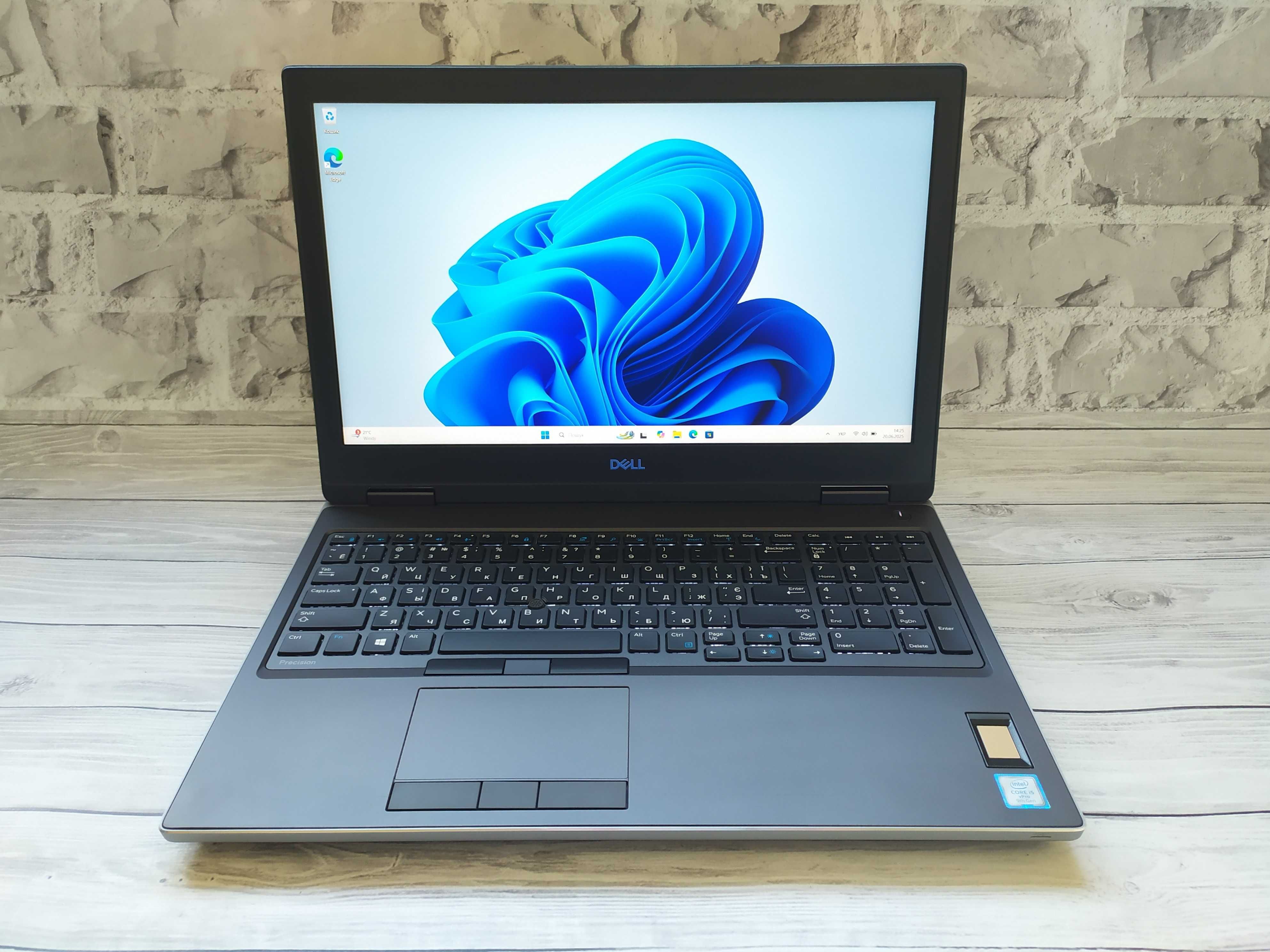 Dell Precision 7540 FHD IPS i5-9400H/32GB/512GB/NVIDIA T2000 4GB