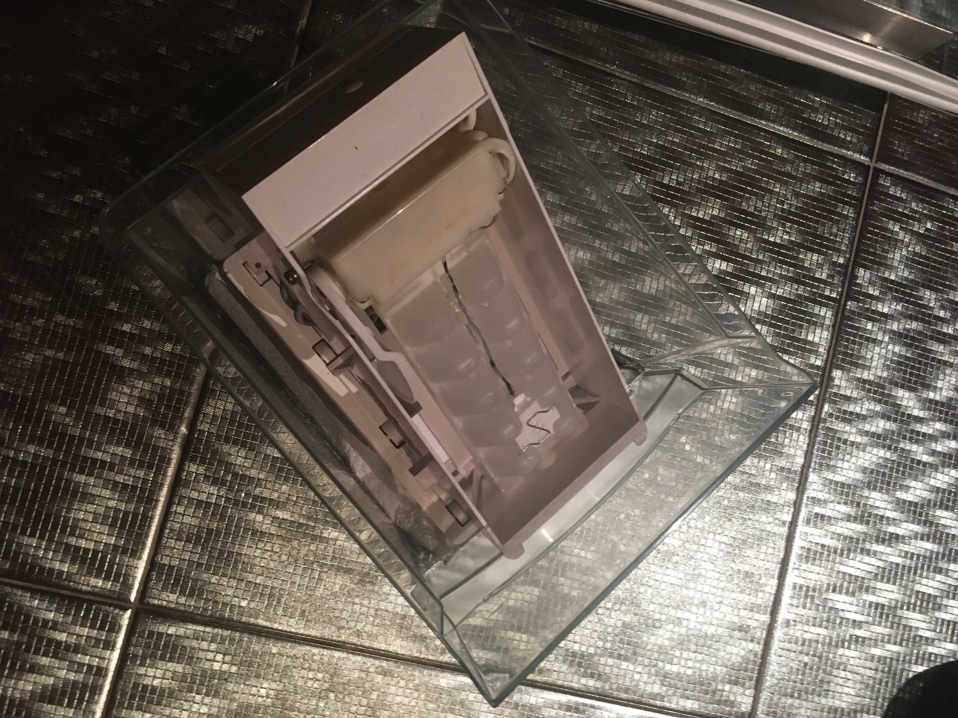 wszystkie cześci ice maker lodówka miele liebherr