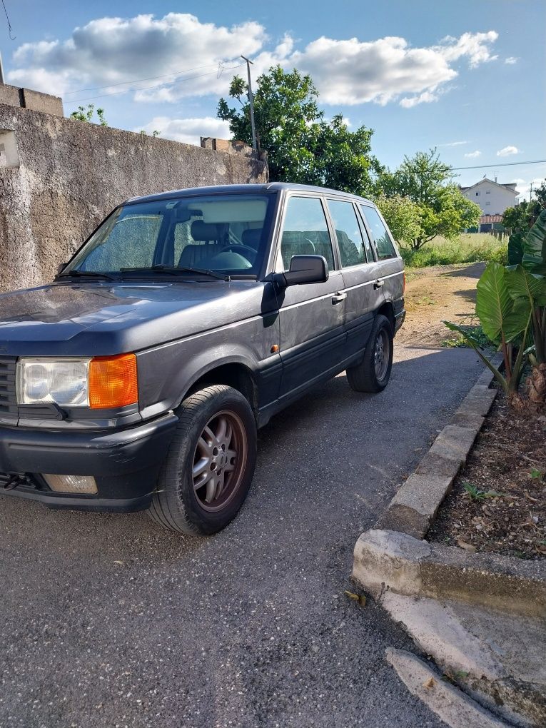 Land Rover - Range Rover
