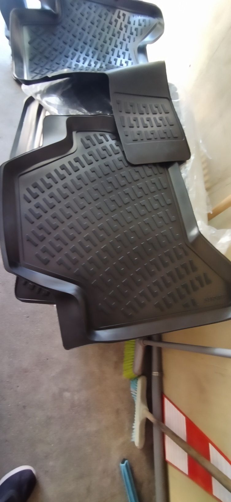 Tapetes de borracha Mitsubishi L200