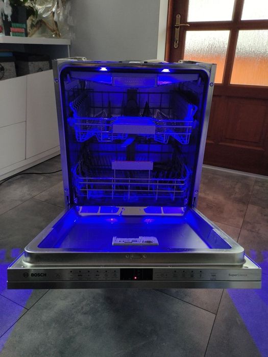 Топова посудомийна машина Bosch на 15 комплектів