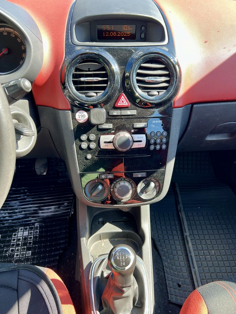 Opel Corsa 1.2 benzyna 5 drzwi klima