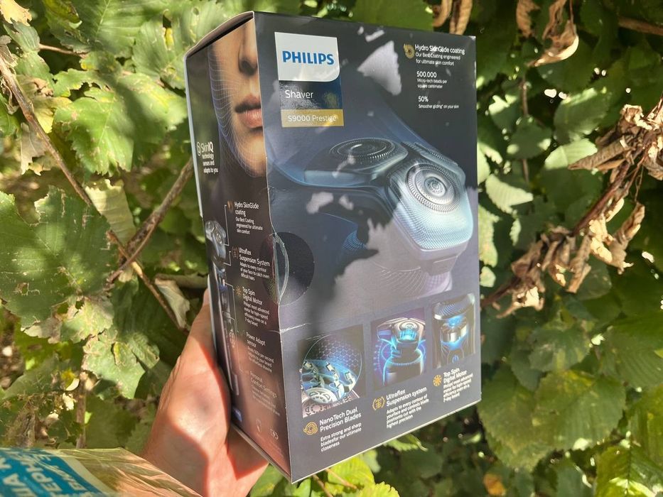Акумуляторна безпровідна бритва шайвер philips series s9000 sp9830 pre