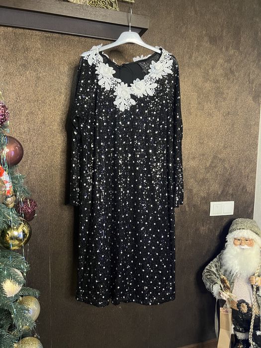 Розкішні нарядні сукні.