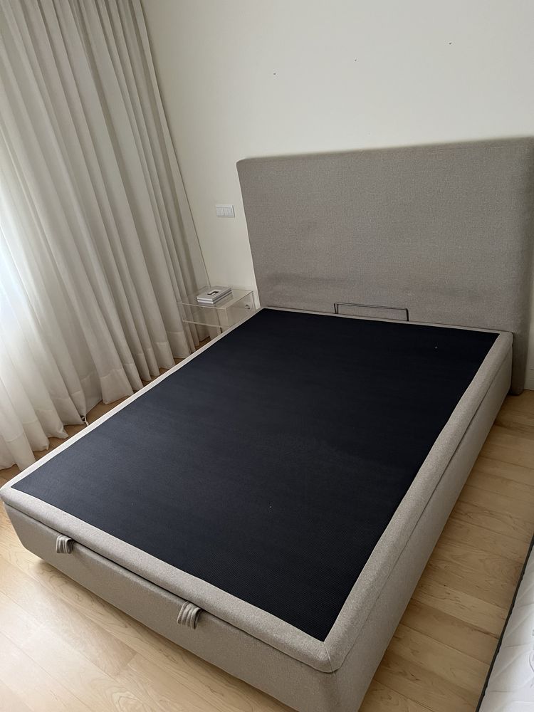 Cama em muito bom estado