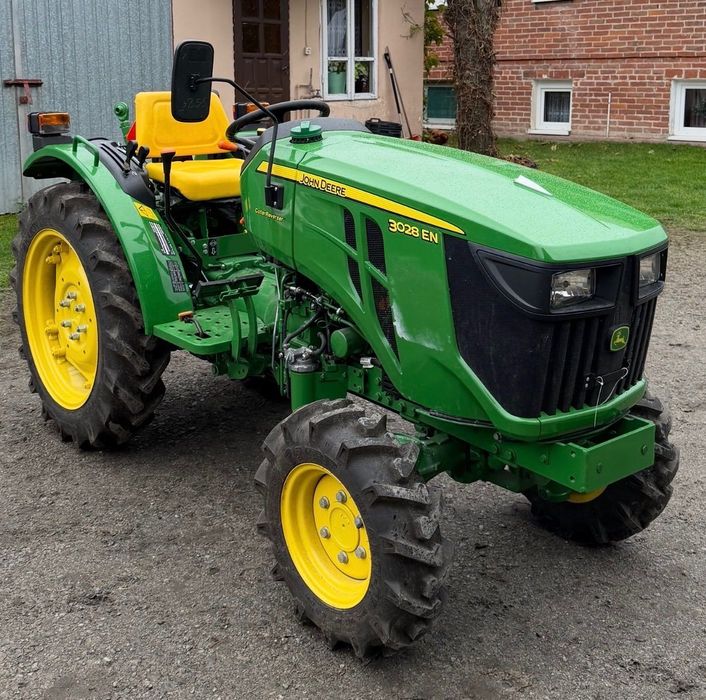 John Deere John Deere 3028 EN  John Deere 3028 EN wąski Sadownik 100 cm 18 MH Nowy mini traktor