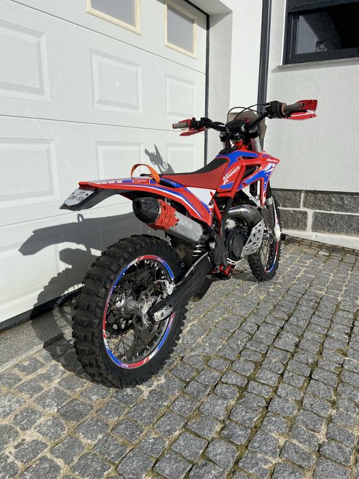 Beta Xtrainer 300 C/documentos