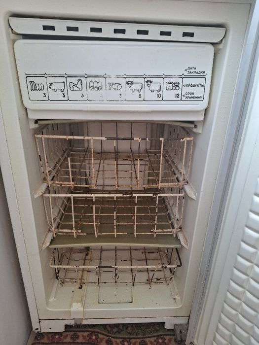 Продам морозильну камеру ,,Саратов"