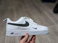 Кросівки Nike Air Force 1 ' 07 LV8 р.42-43