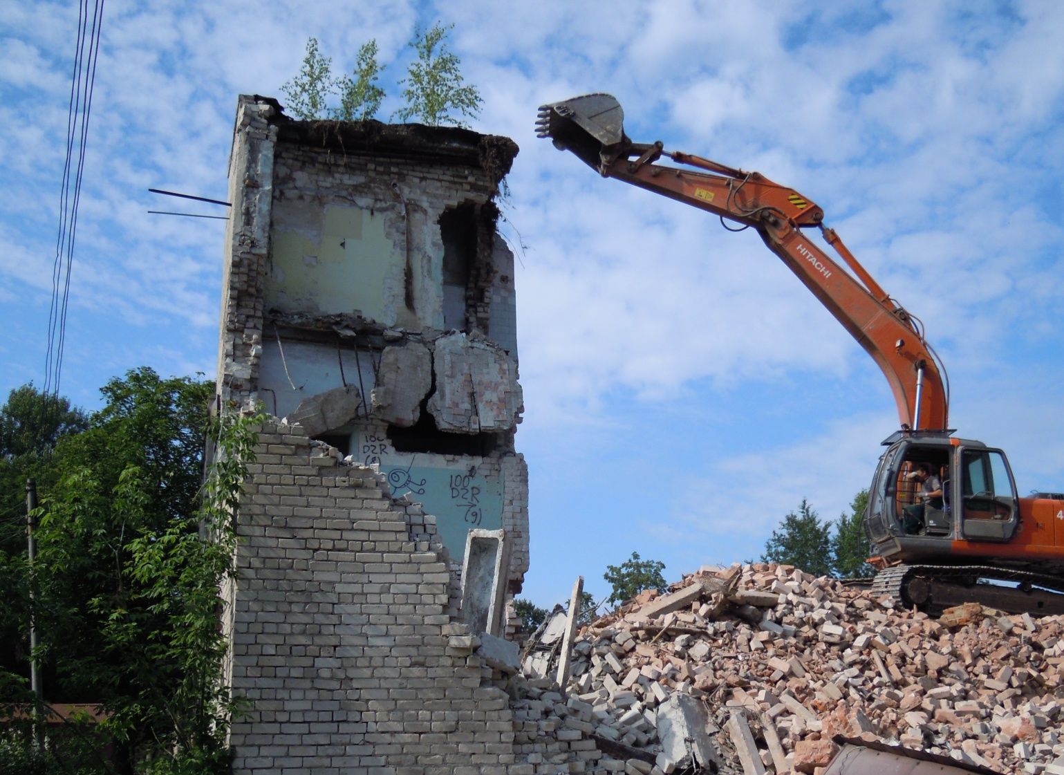 Демонтаж будівель будь якої складності та вивіз буд. сміття.