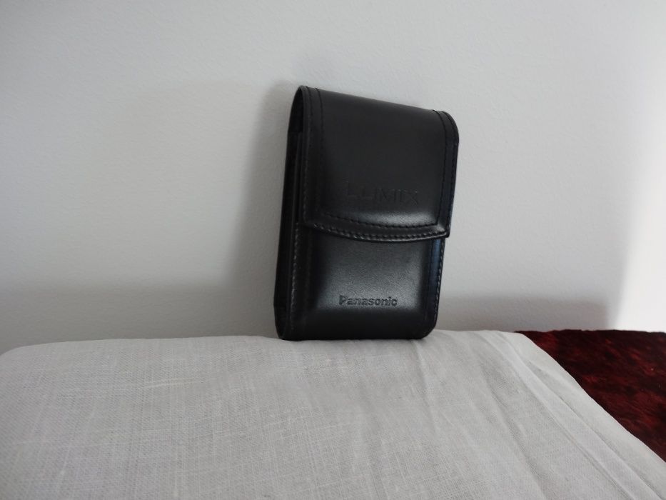 Шкіряний  чорний чехол для фотоапарата Panasonik