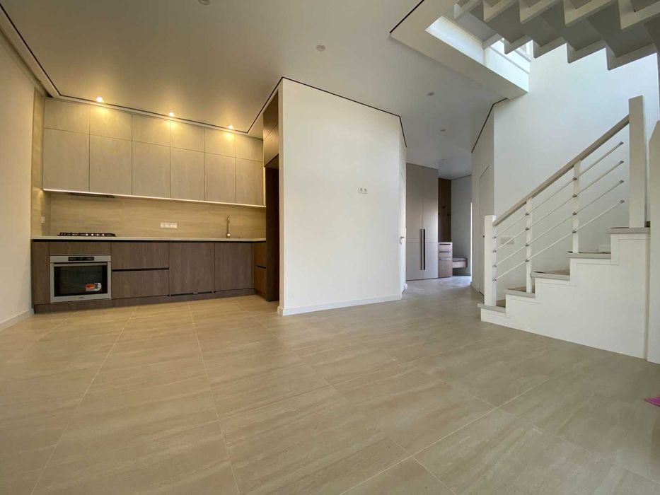 Продаж таунхауса з ремонтом та технікою в Зарванцях 8421