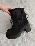 trepy Guess 39 na platformie nowe buty Guess 39 czarne nowe