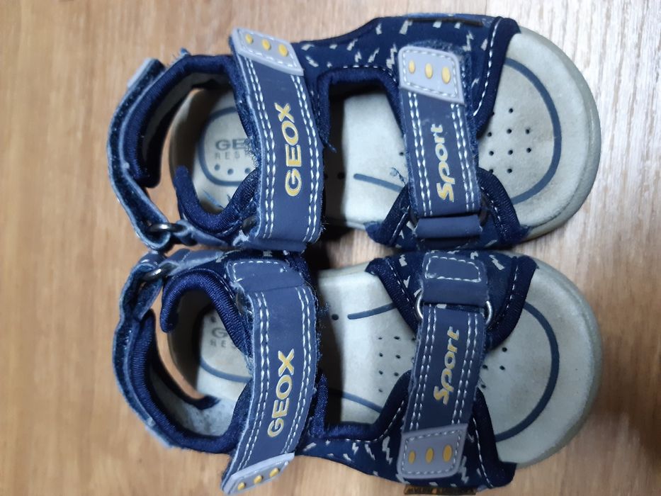 Sandálias Geox, Timberland e Naturnino, n 24 e 26