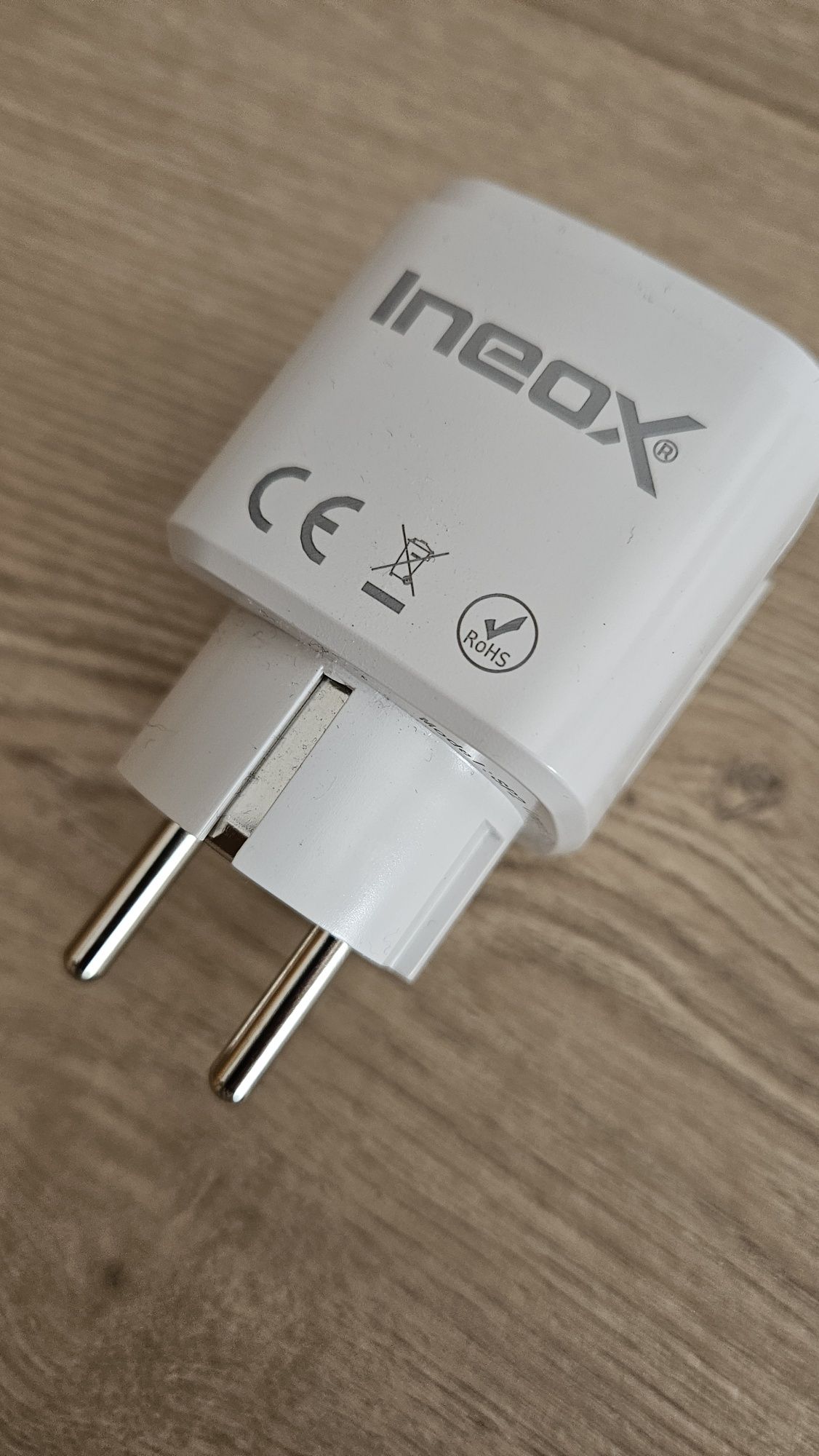 Gniazdo 230 v WiFi Ineox Thuya Alexa