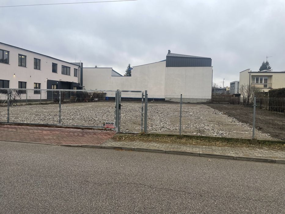 Wynajme Plac Ogrodzony Utwardzony Plac na Wynajem 1400m Okęcie