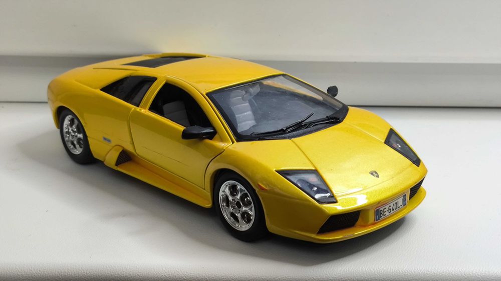 Модель, машинка Lamborghini Murcielago 1.24 Bburago