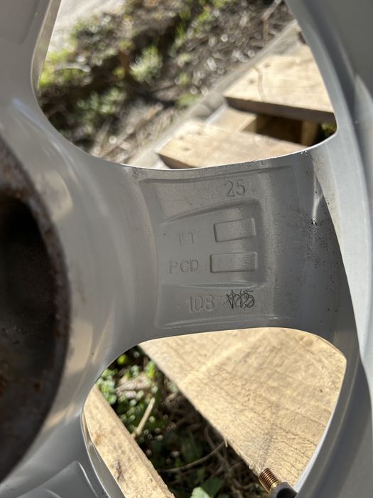 Диски 4x108 R15 Dezent Citroen Peugeot 6J ET25