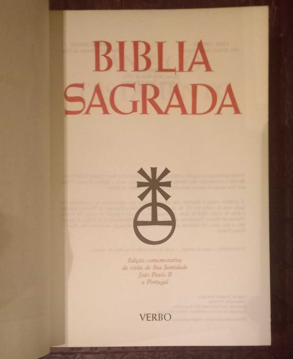 Bíblia (anúncio com 3 Bíblias, todas em excelente estado).
