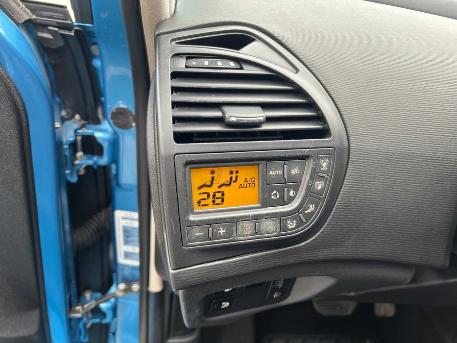 Citroen C4 Picasso 2008 I покоління (FL) • 2.0 AT (143 к.с.) • Urban