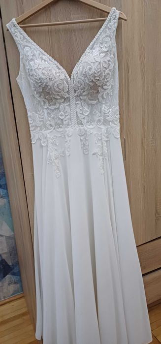 Suknia ślubna śmietanja