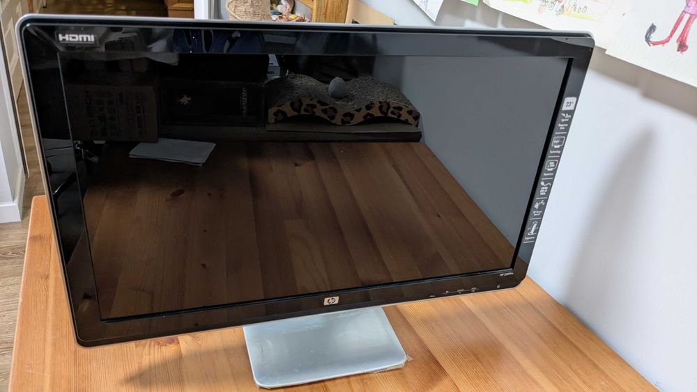 Monitor HP 23" LCD FullHD z wbudowanymi głośnikami