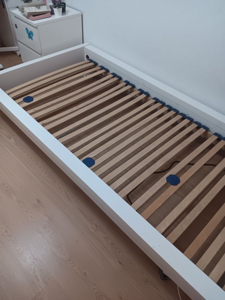 Cama solteiro MALM