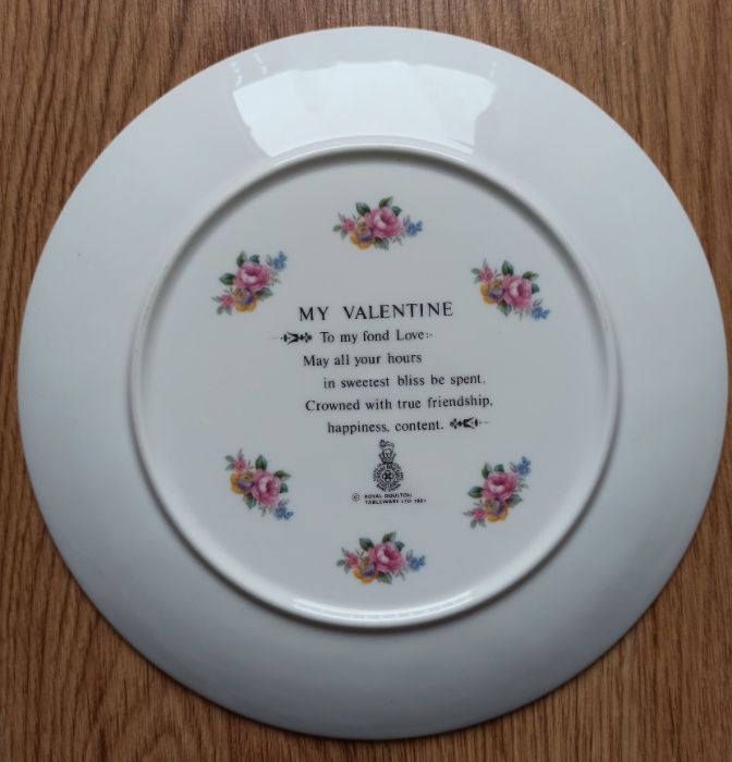 wysokiej jakości talerze kolekcjonerskie Royal Doulton Valentine's Day