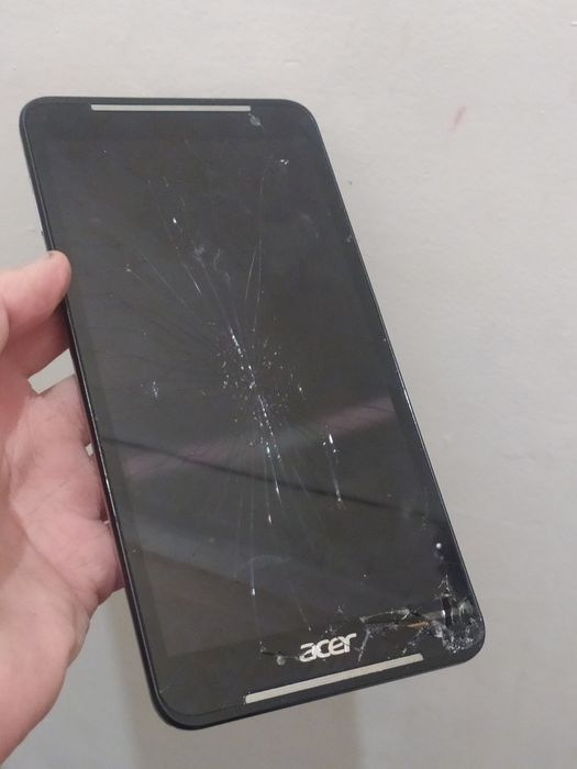 Acer icona talk S a1-724

На запчасти