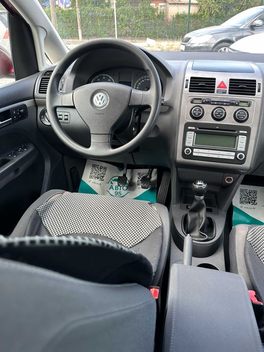 Продам Volkswagen Touran 2006 рік можлива розстрочка,кредит,обмін!