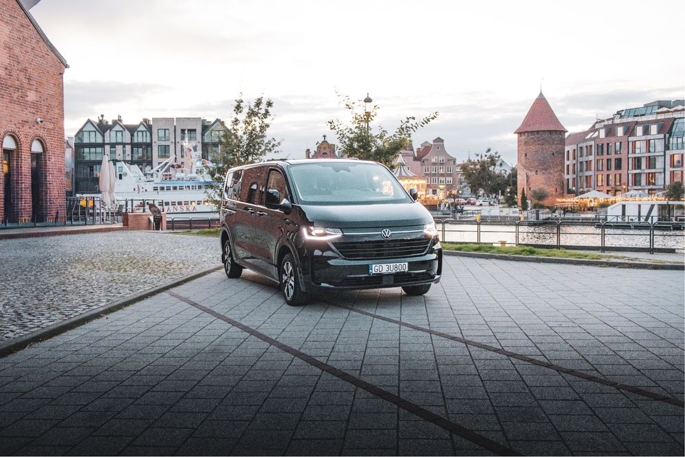 Premium Przewóz Osób – Transport VIP | Bus 8/9 os. + Samochód do Ślubu