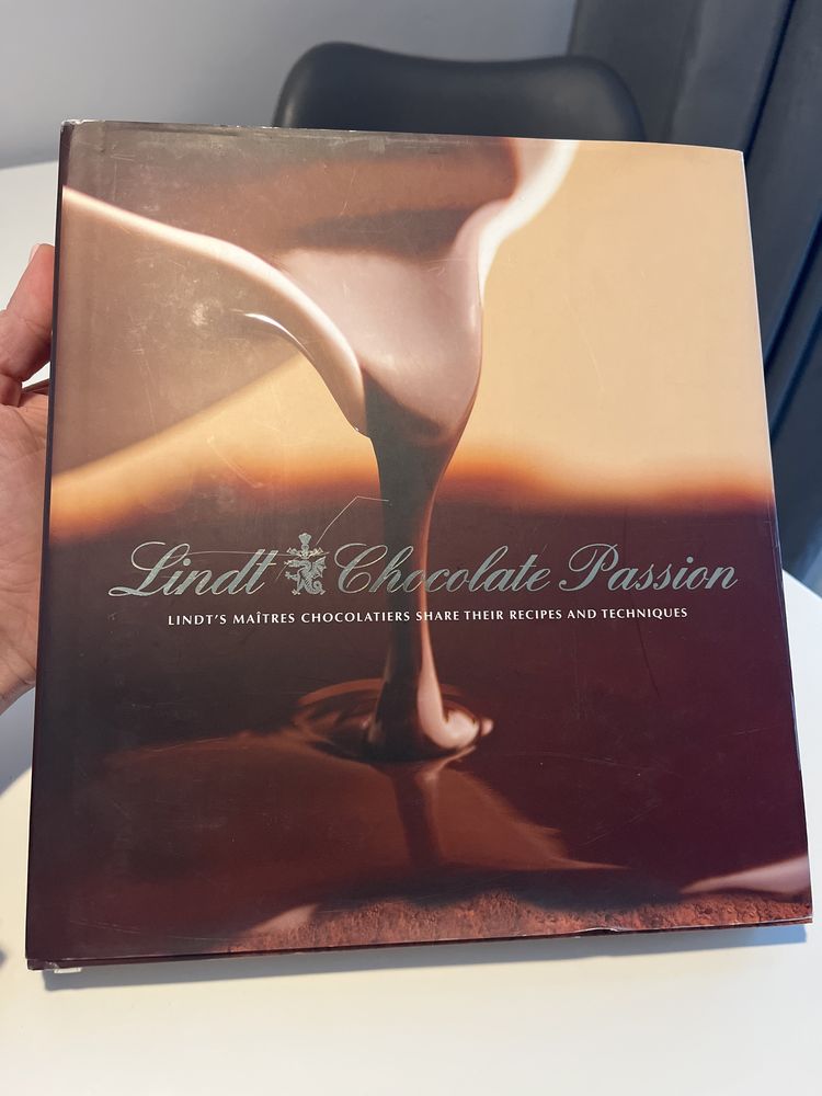 Książka kucharska Lindt - potrawy z czekolady - (english)