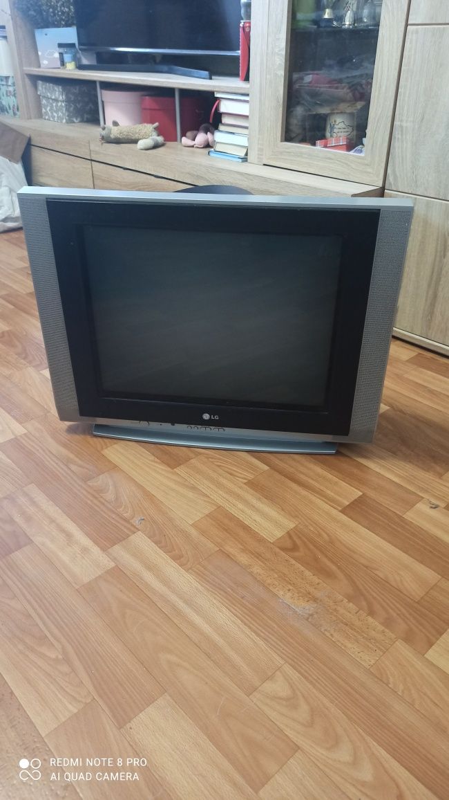 Продается телевизор Lg